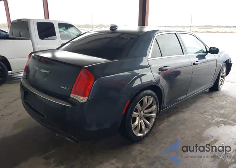 2018 Chrysler 300 Touring L из США, поврежденный, VIN 2C3CCAAG3JH274879